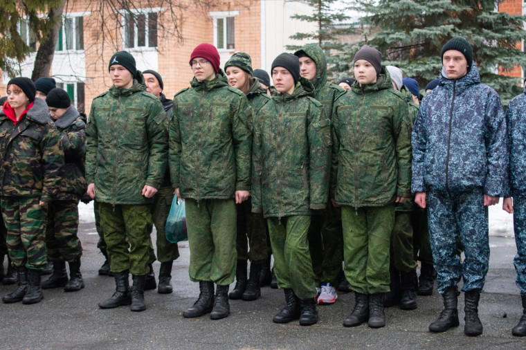 Равнение на Победу.